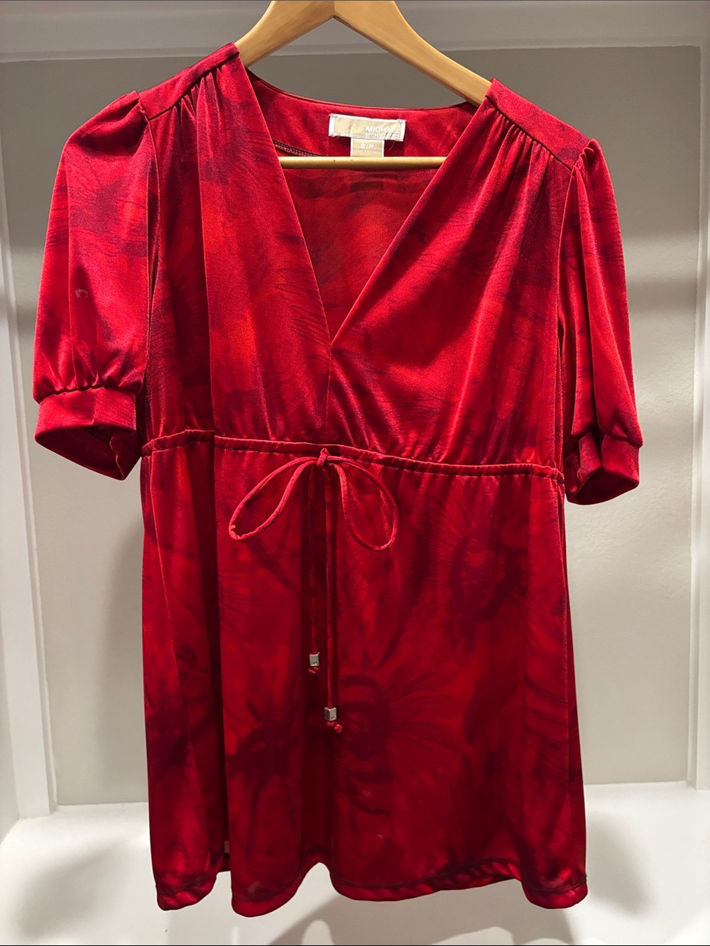 MICHAEL Michael Kors Red V-Neck Tie-Waist Women's Top